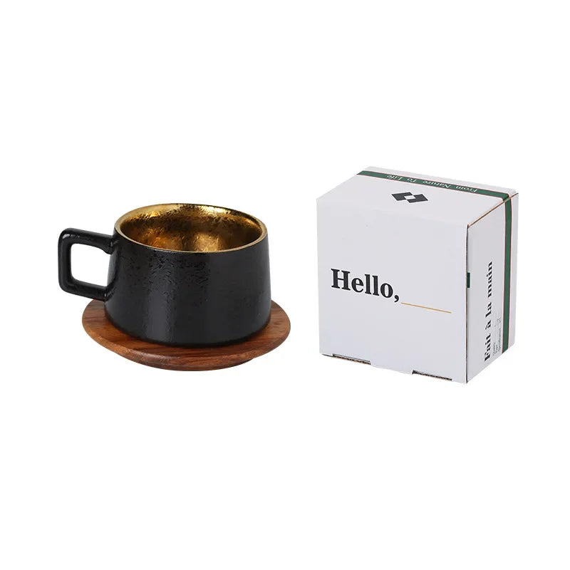 Xícara de Café com Pires Dourado Kit Presente