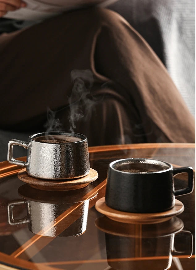Xícara de Café com Pires Dourado Kit Presente