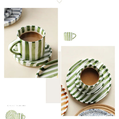 Xícara de Porcelana Listrada para Café da Manhã