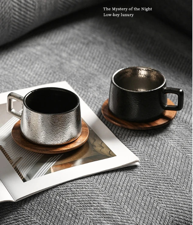 Xícara de Café com Pires Dourado Kit Presente