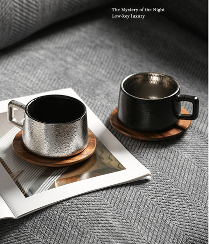Xícara de Café com Pires Dourado Kit Presente