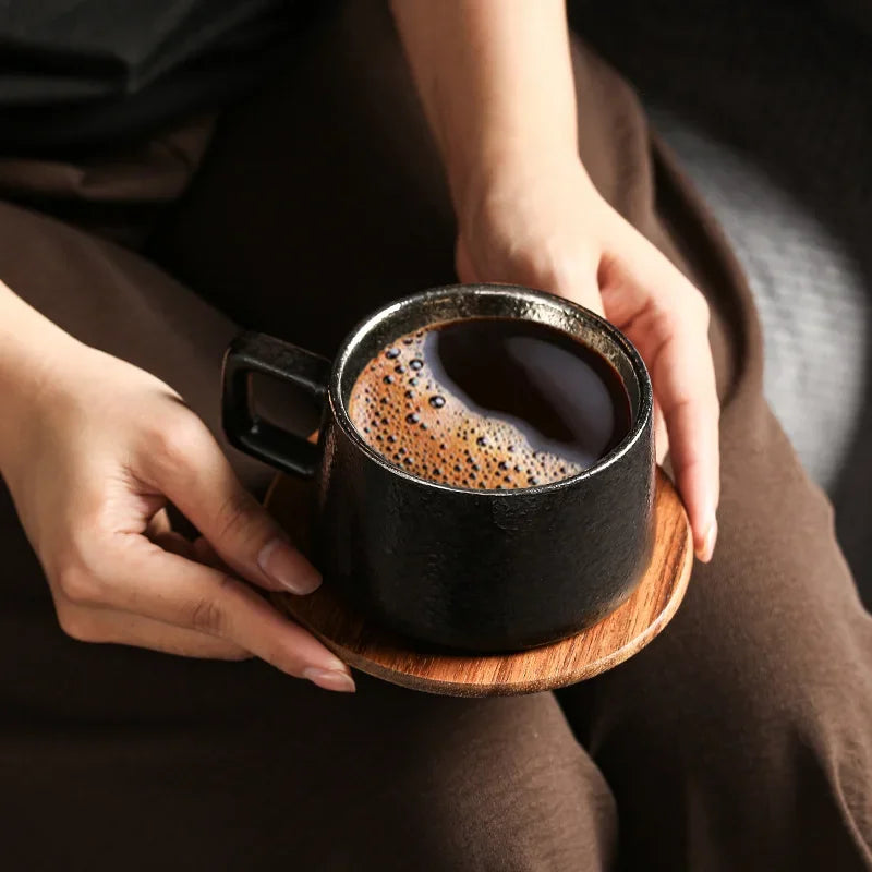 Xícara de Café com Pires Dourado Kit Presente