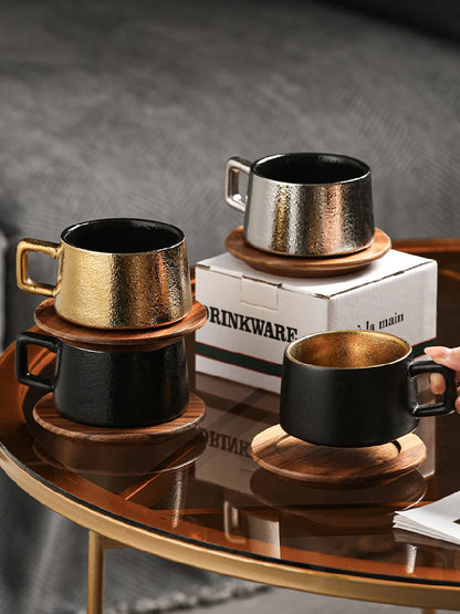 Xícara de Café com Pires Dourado Kit Presente