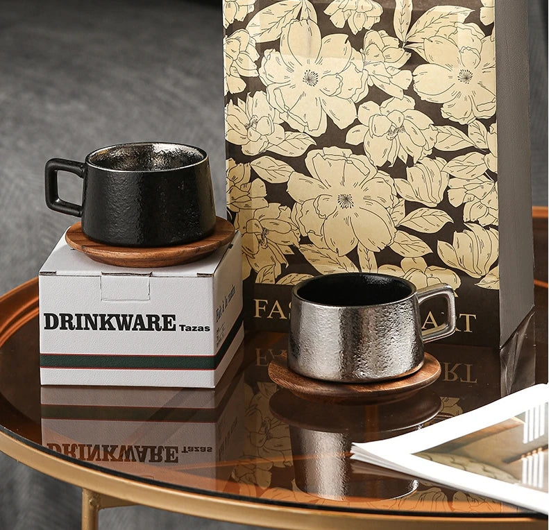 Xícara de Café com Pires Dourado Kit Presente