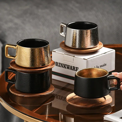 Xícara de Café com Pires Dourado Kit Presente
