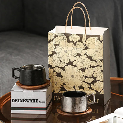 Xícara de Café com Pires Dourado Kit Presente