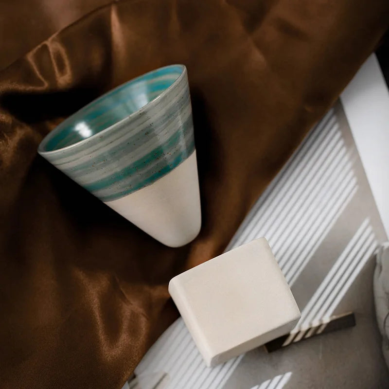 Xícara de Cerâmica Cone Japonesa Retrô para Café