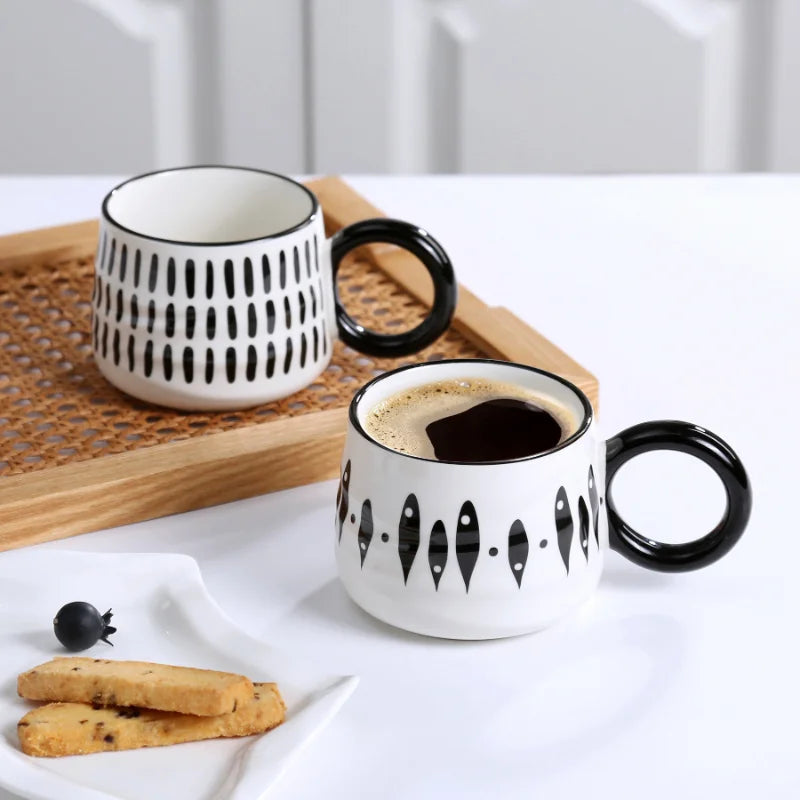 Caneca de Cerâmica Xadrez Preto e Branco